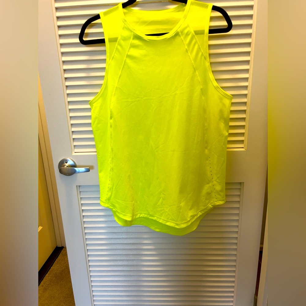 Lululemon muscle tank